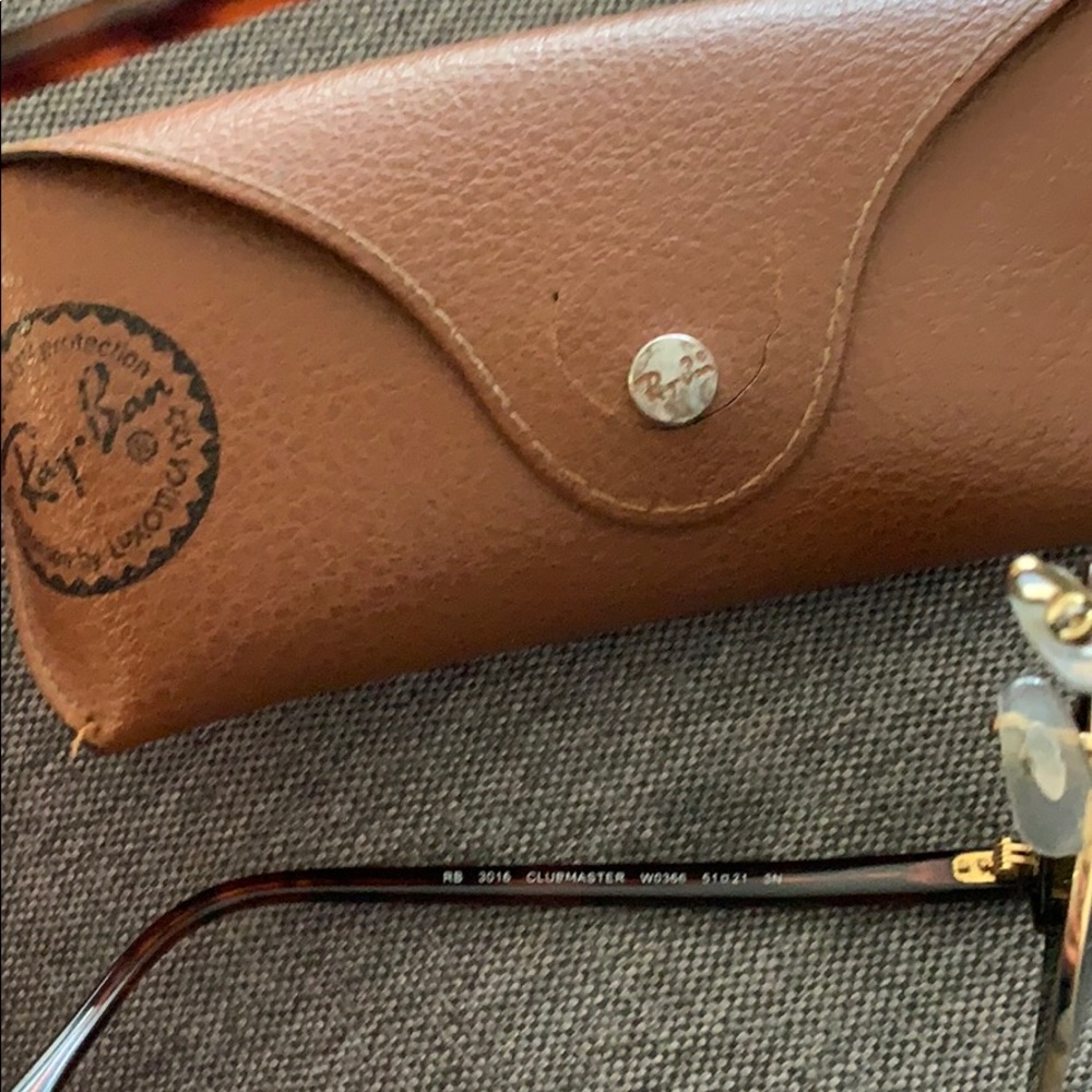 Ray-Ban Clubmasters - Picture 4 of 4